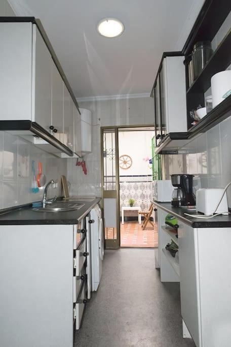 The Oasis One Spacious Apartment In Sevilla Экстерьер фото
